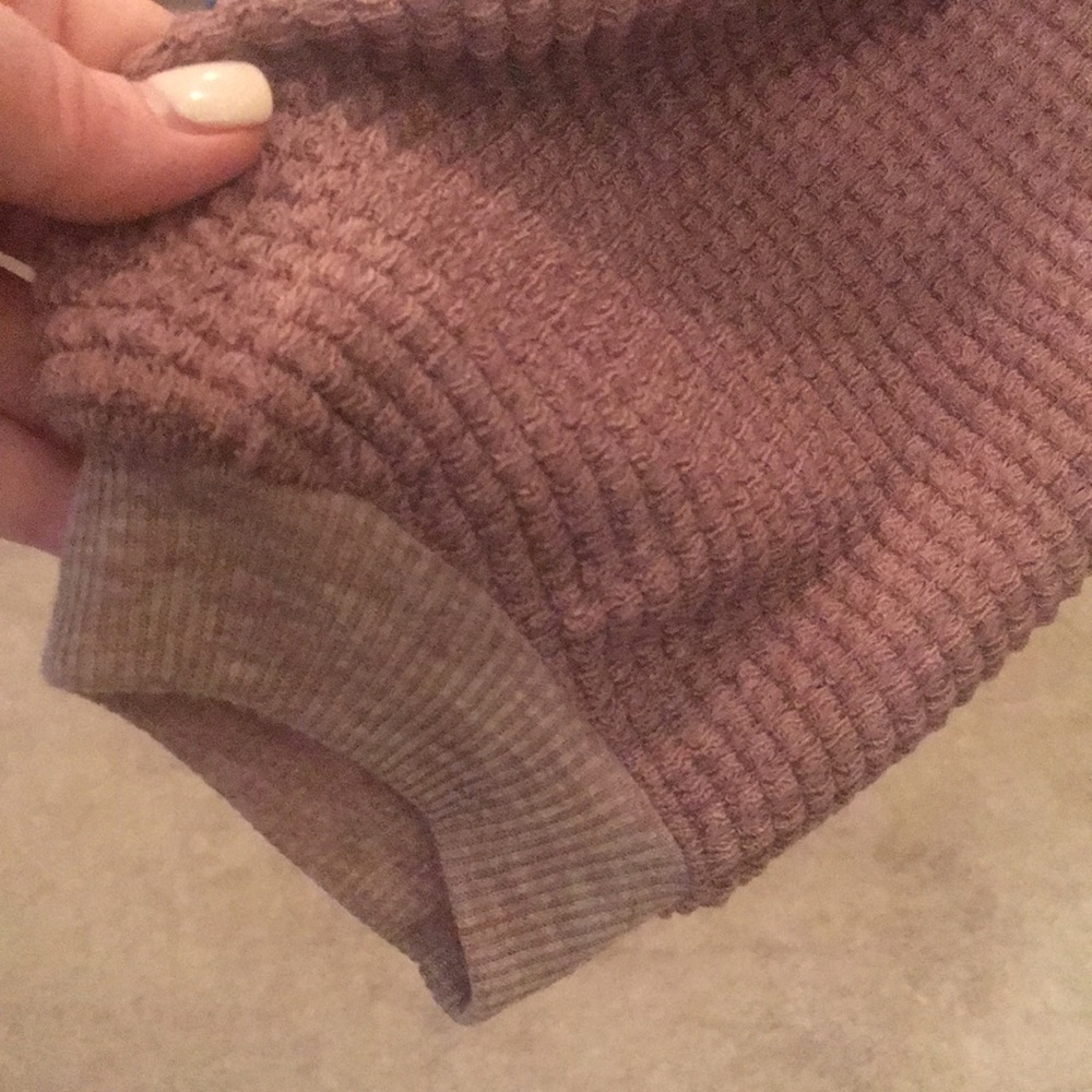 Listicle Long Sleeve Thermal Top - Picture 5 of 12